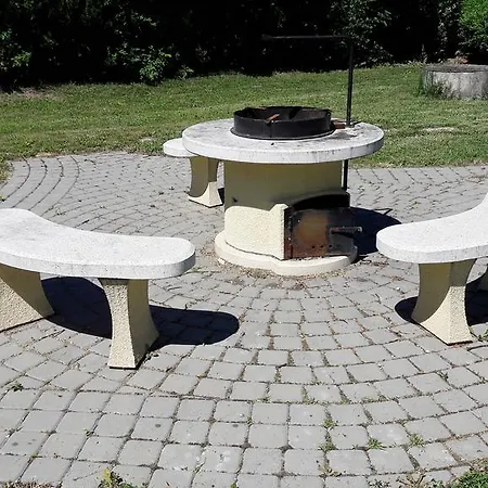 Apartament Abigel Apartman *